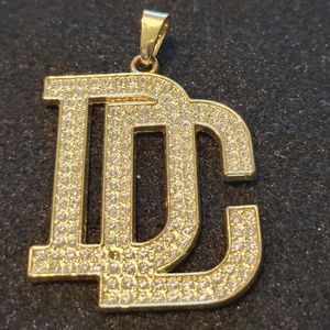 Stainless steel  large iced out Dream Chaser pendant